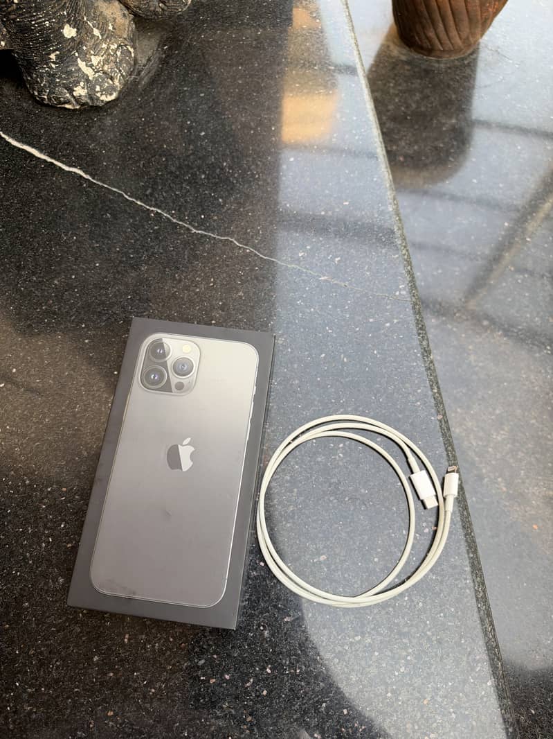 Apple iPhone 13 Pro Max 4