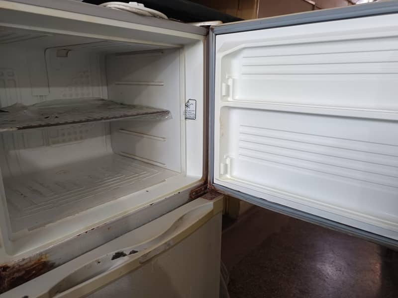 seeling dawlance freezer 1