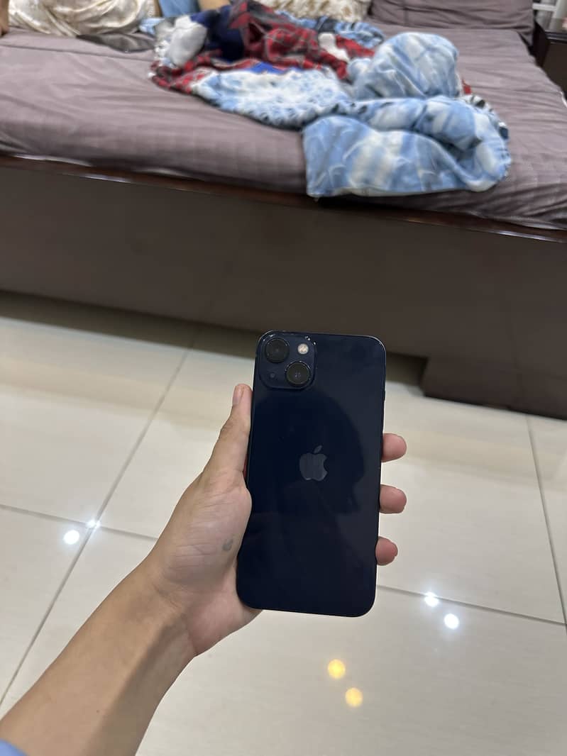 Apple iPhone 13 5