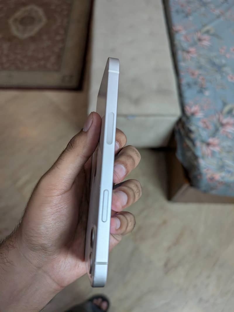 Apple iPhone 12 3