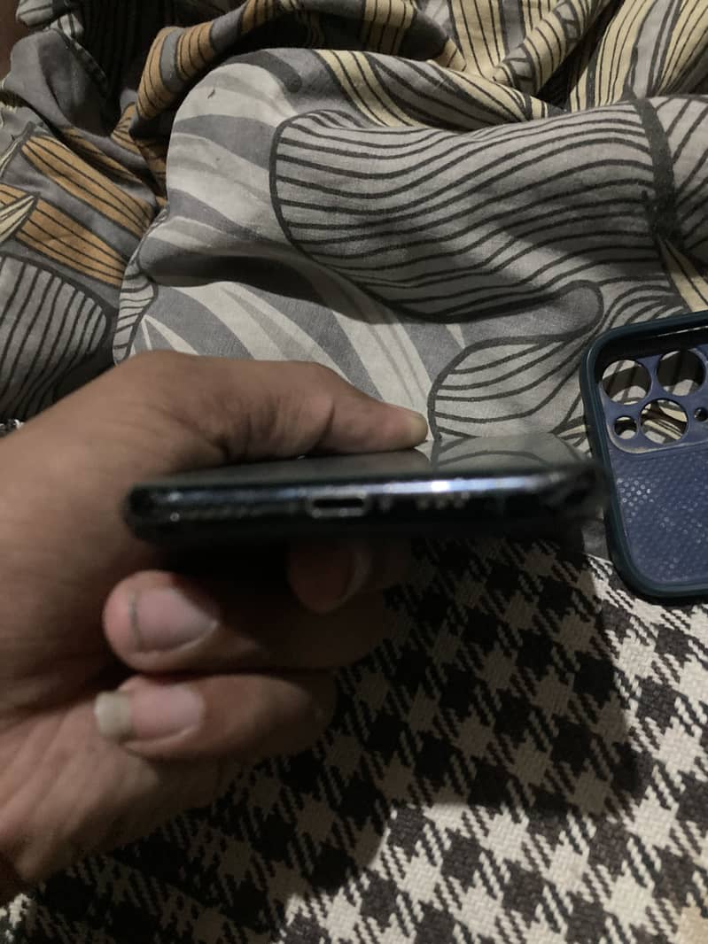 iPhone 11 Pro 2