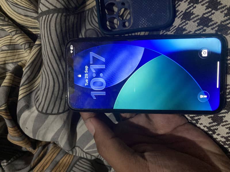 iPhone 11 Pro 4