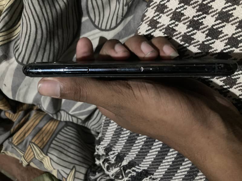 iPhone 11 Pro 5