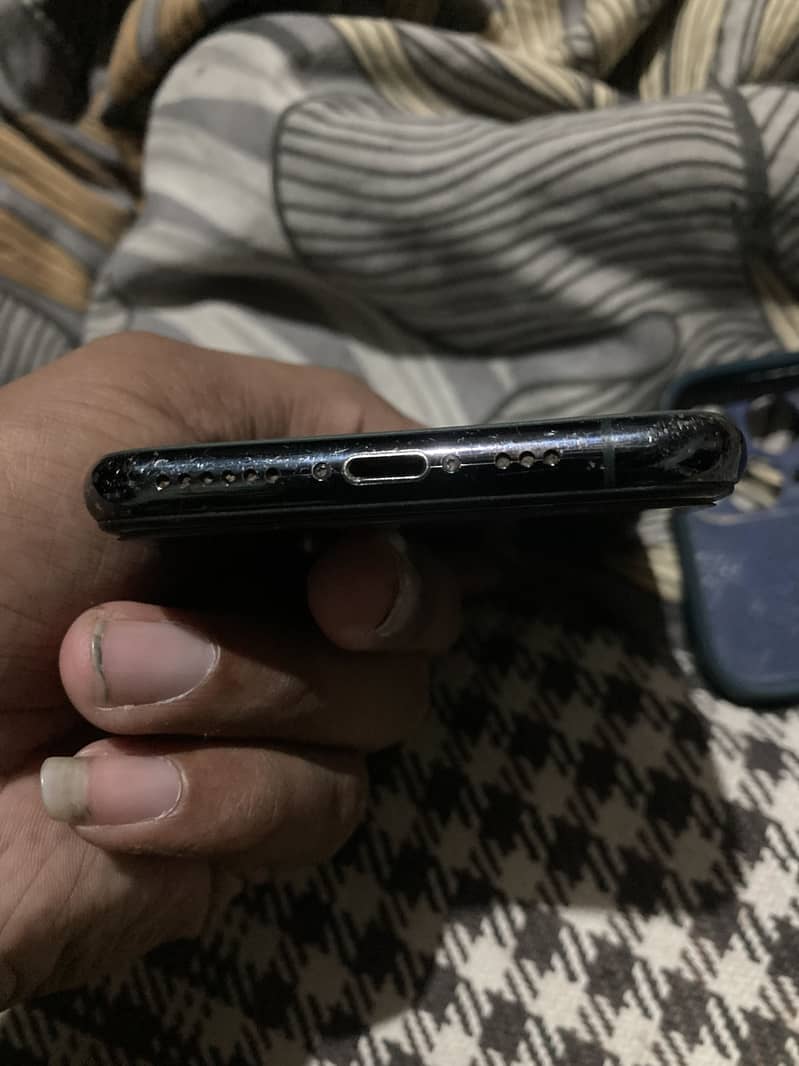 iPhone 11 Pro 6
