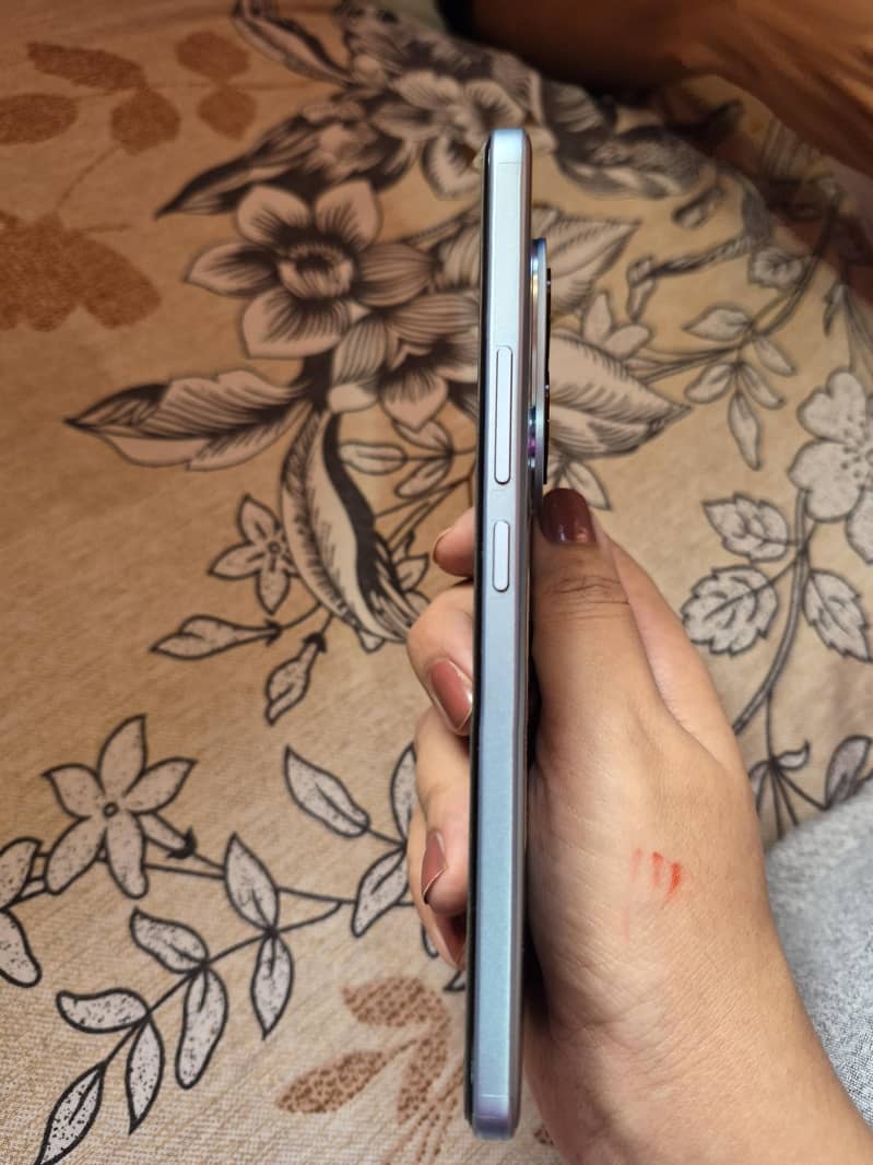 Xiaomi Redmi Note 15 Pro 3