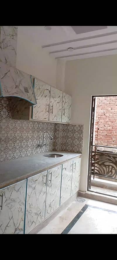 Shalimar link Rd 2.5 marla house for rent nr Ali Hospital
