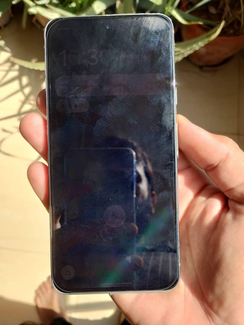 Google Pixel 8 4