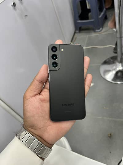 Samsung S22 8/256