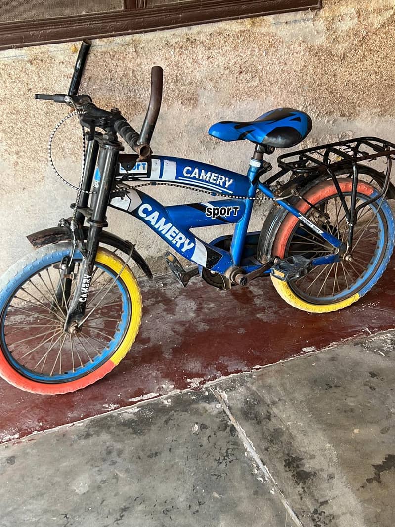 Bicycle   چھوٹی سائیکل برائے فروخت — اچھی حالت میں 4