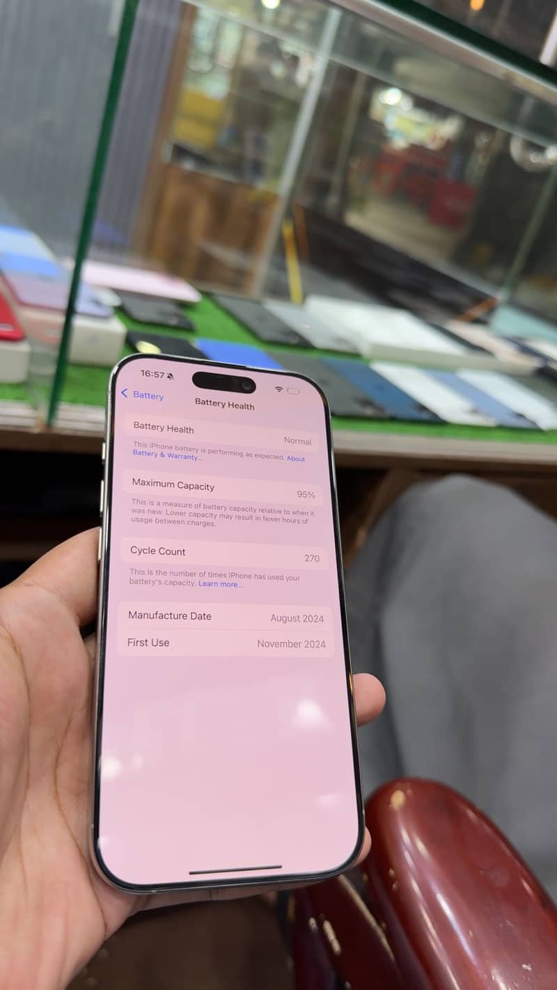 Apple iPhone 16 Pro 2