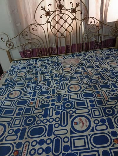 IRON BRAST KING SIZE BED