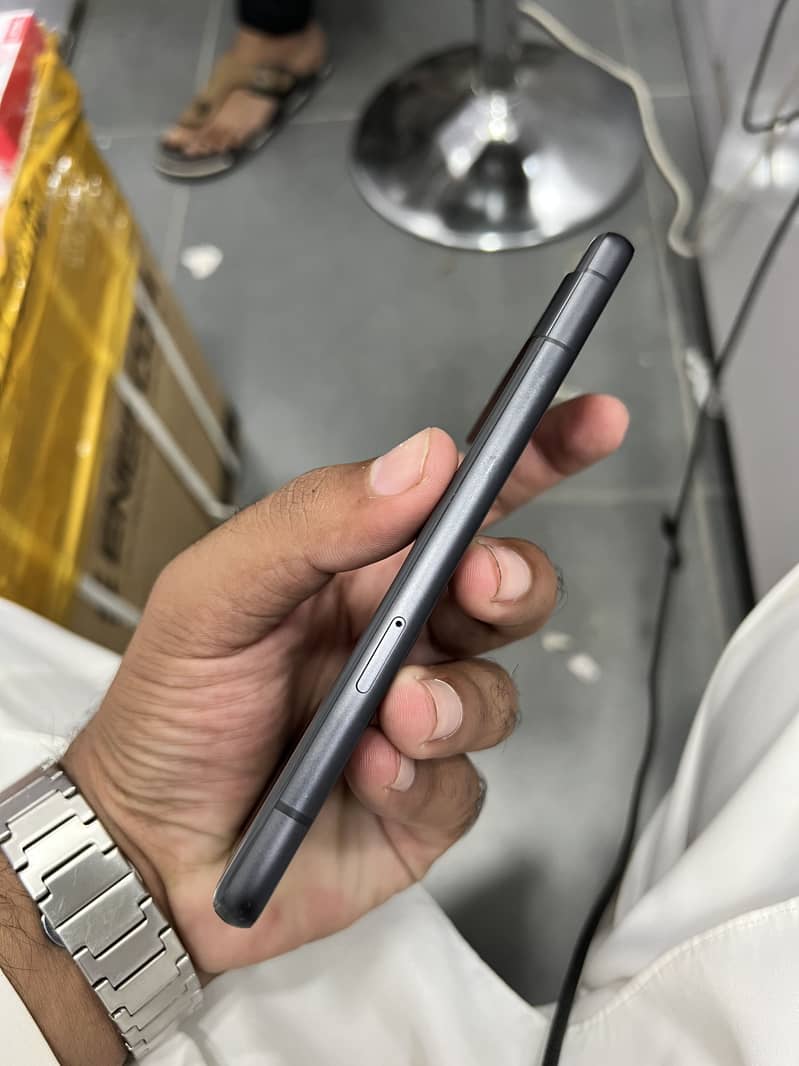 Google Pixel 7a 2
