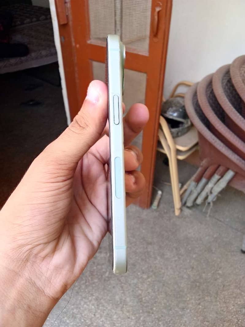 Apple iPhone 15 1