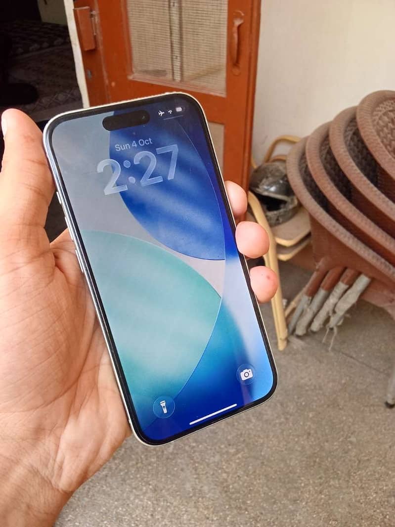 Apple iPhone 15 2