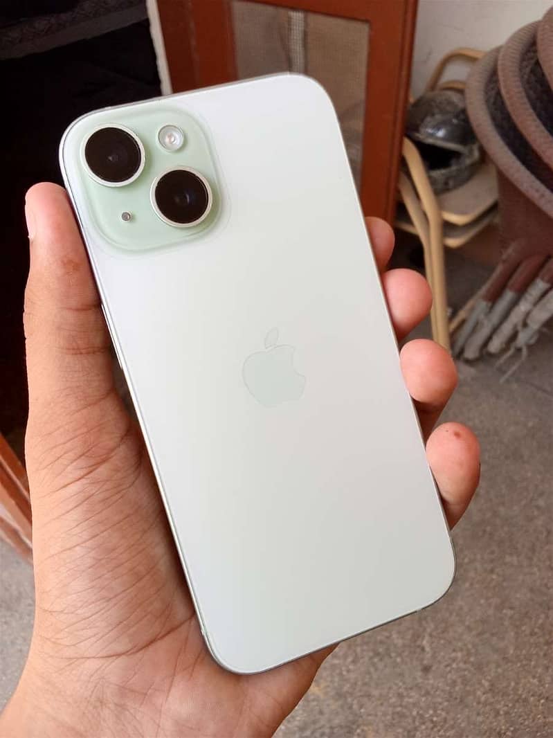 Apple iPhone 15 3