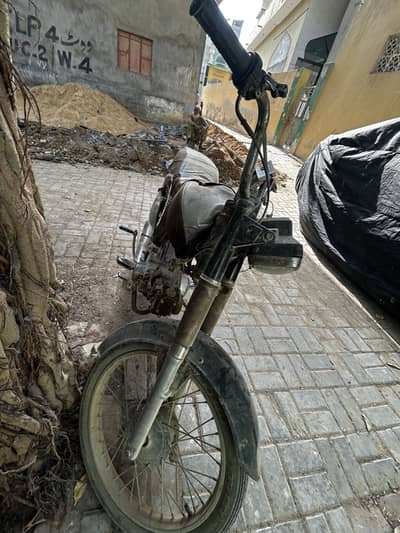 Sohrab model 1998 ok engine agla pichla tyre new dhalwaya tha 6 month
