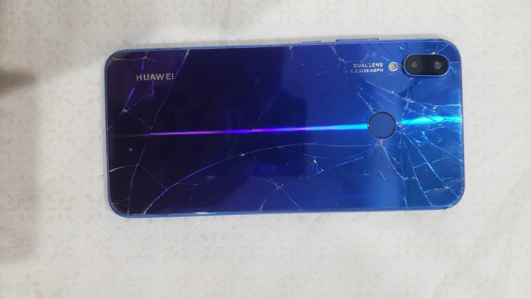 Huawei Nova 3i 1