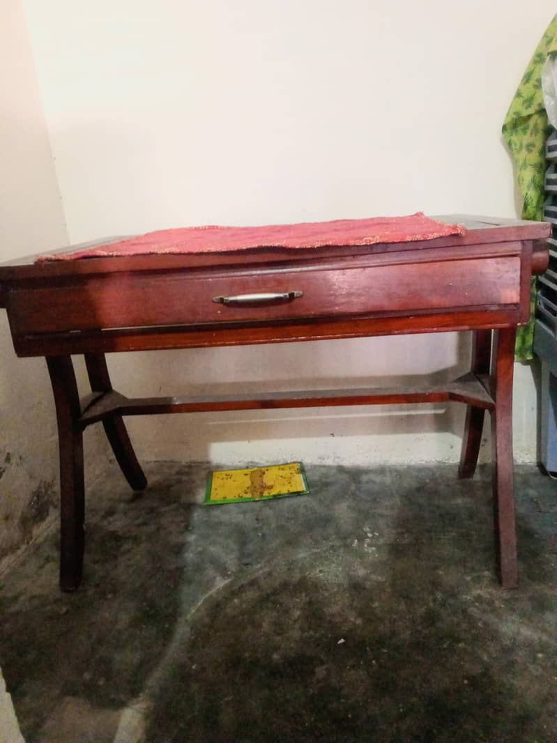 study table 0