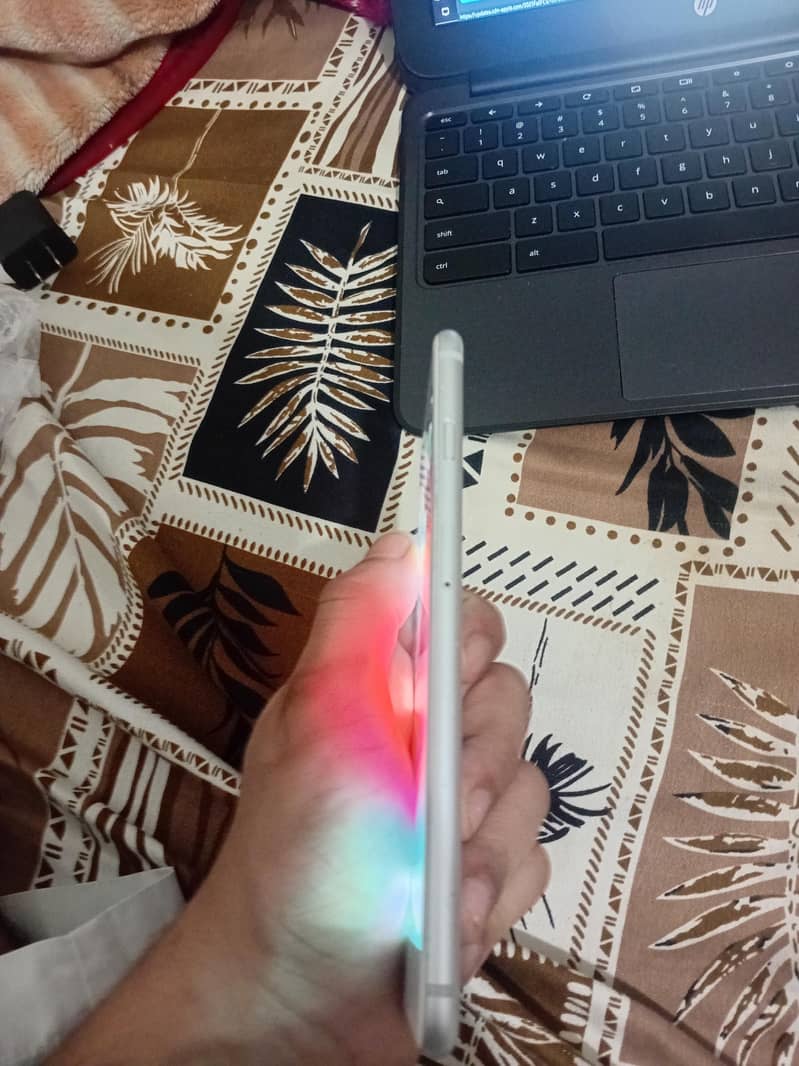Apple iPhone 6 Plus 4