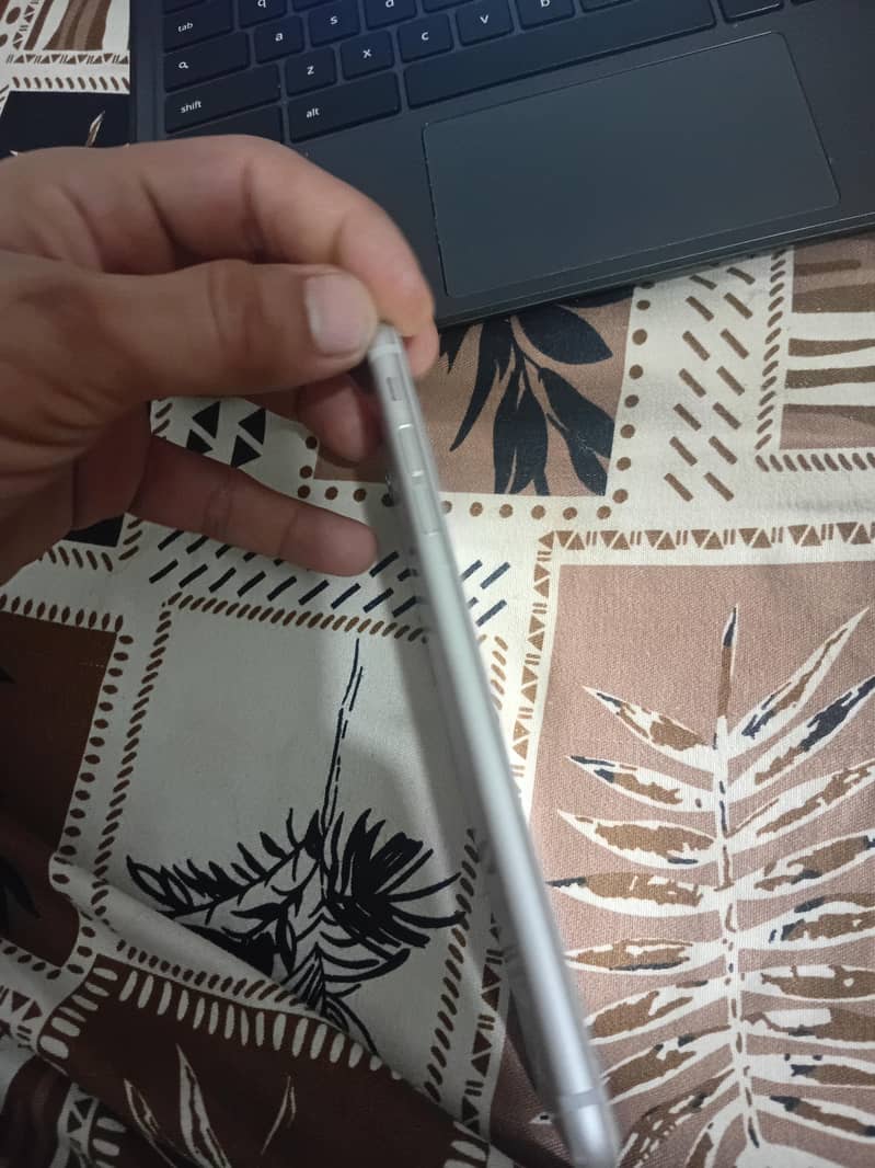 Apple iPhone 6 Plus 5