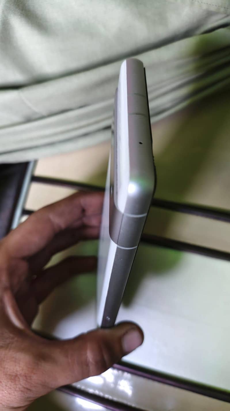 Google Pixel 7a 1