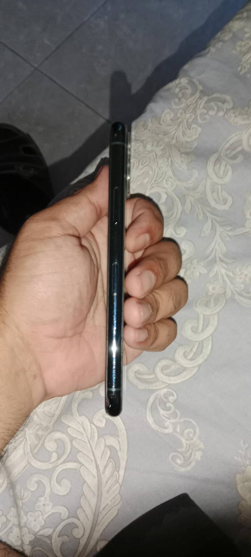 Apple iPhone 11 Pro 2