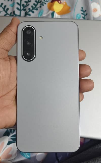 Samsung A17 5g not 4g 8-256