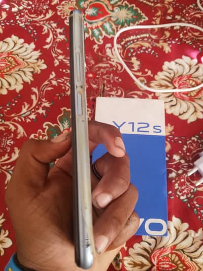 Vivo Y12s