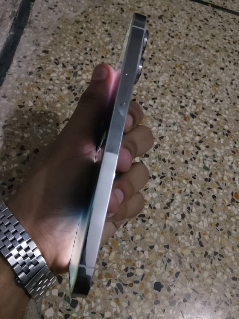 Apple iPhone 14 Pro Max 2