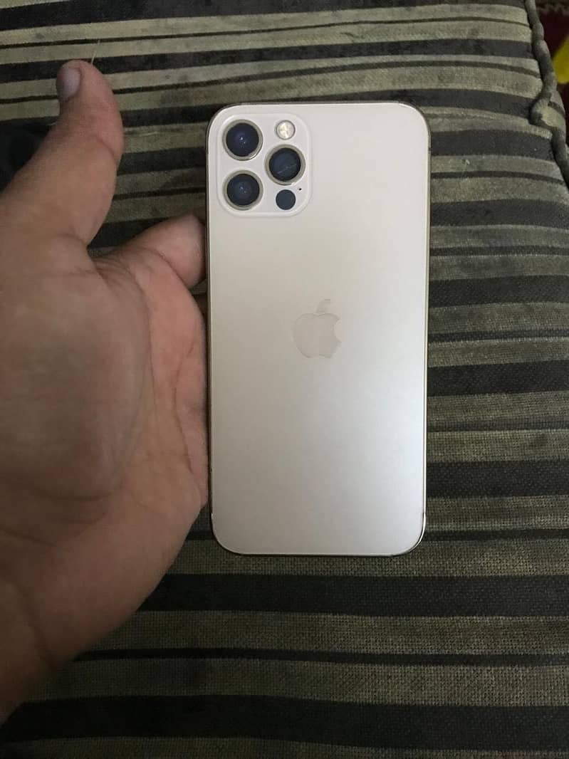 Apple iPhone 12 Pro 3