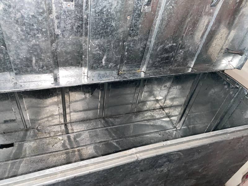 مضبوط جست کا صندوق برائے فروخت 4