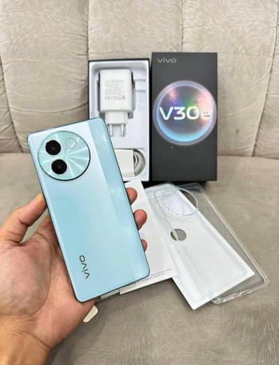 Vivo V30e 8/256 GB pta approved complete box