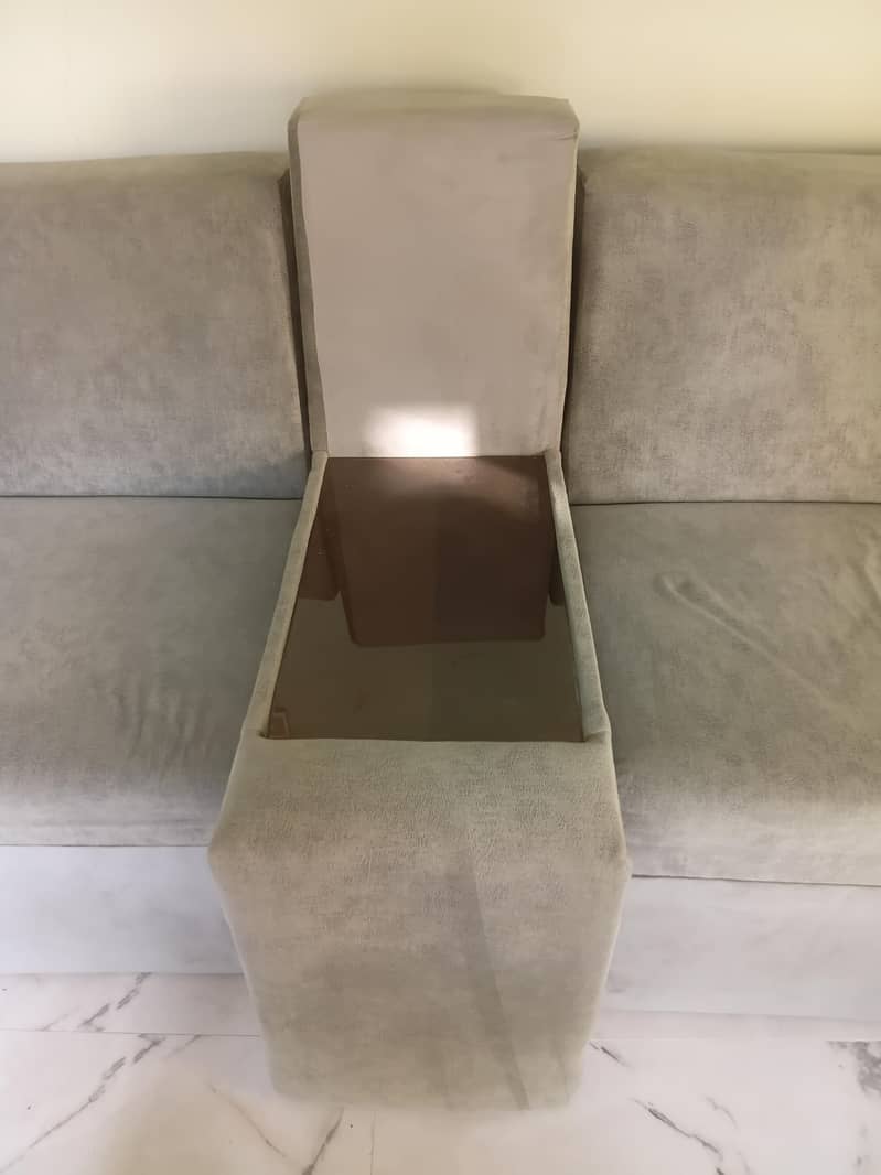 sofa set with table. 1