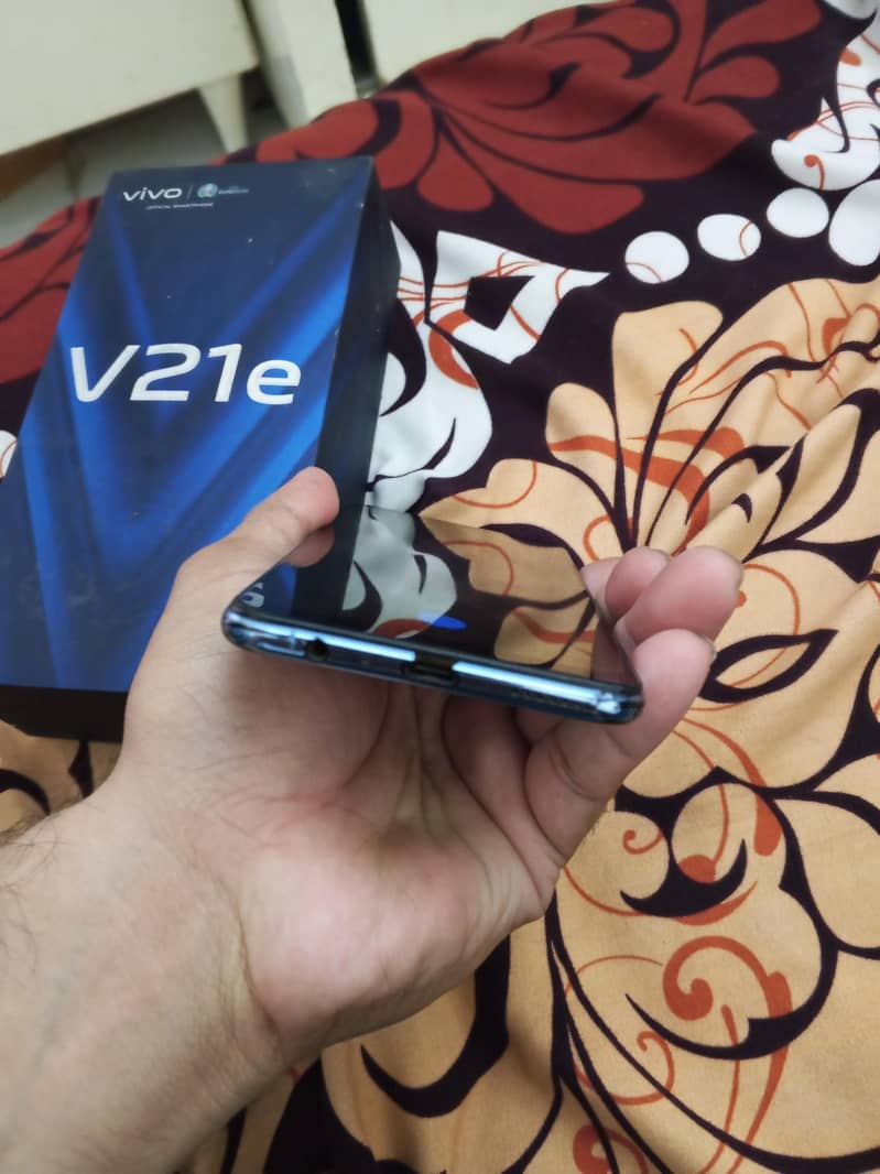 Vivo V21e 1