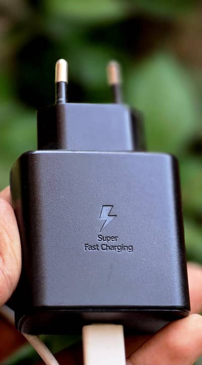 Samsung 45 watt charger with cable