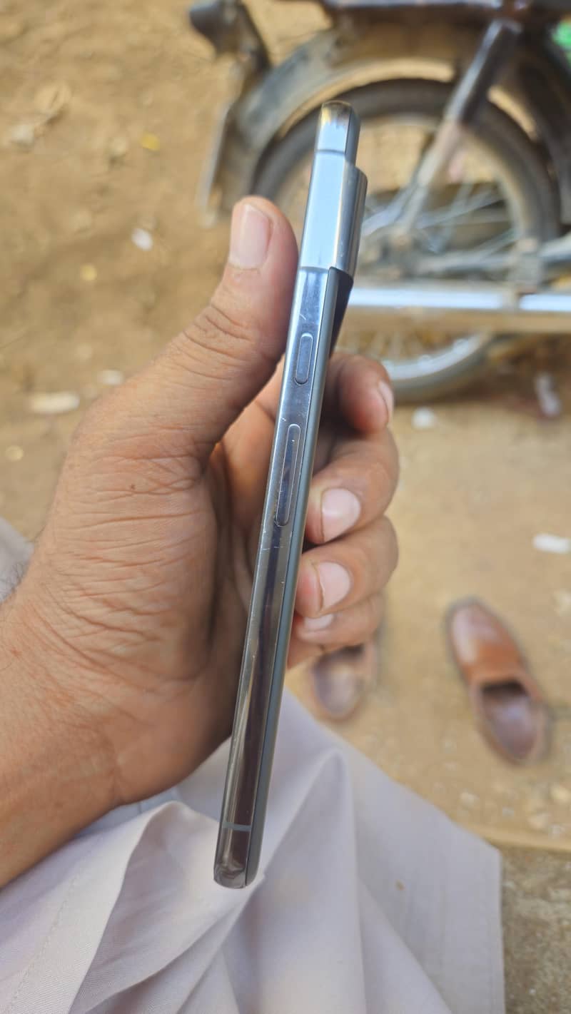Google Pixel 8 Pro 3
