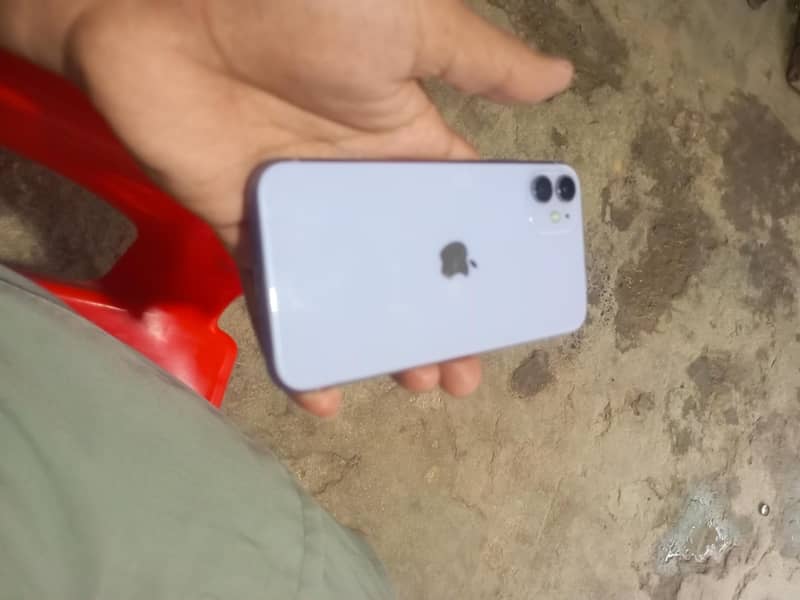 Apple iPhone 11 0
