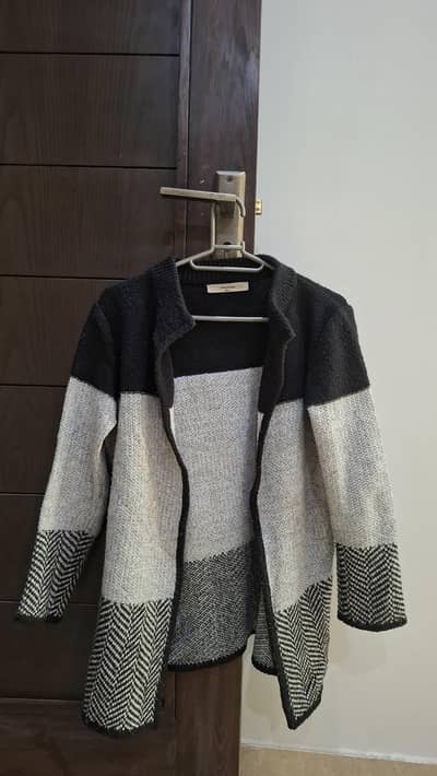 Women's sweater | Size Small | Worn Thrice
