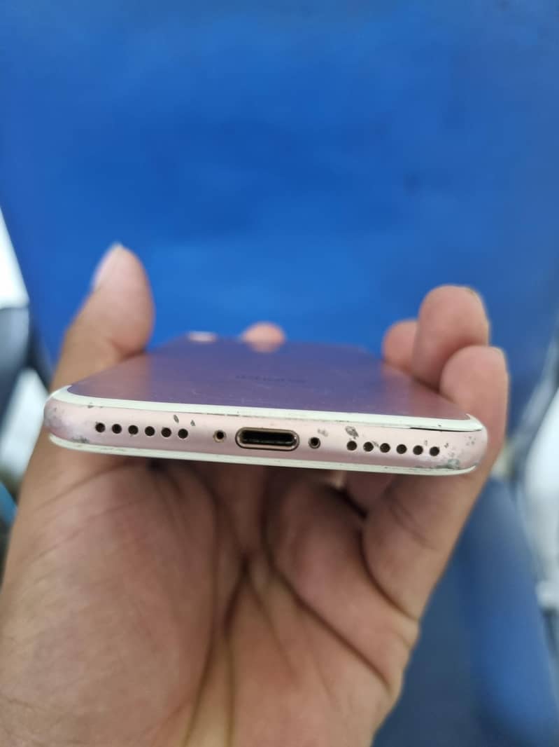 Apple iPhone 7 1