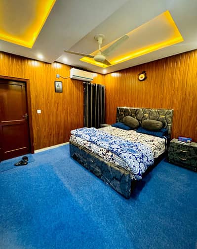 Daily basis weekly basis one bedrooms fully furnished luxury apartments available for rent Gulberg greens Islamabad