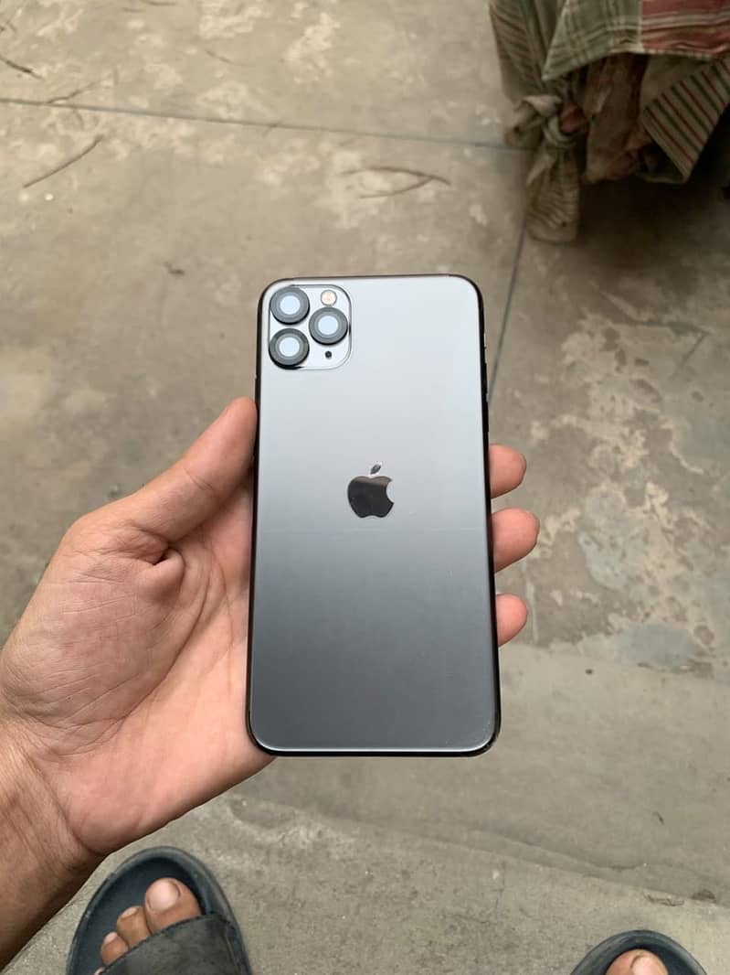 Apple iPhone 11 Pro Max 1