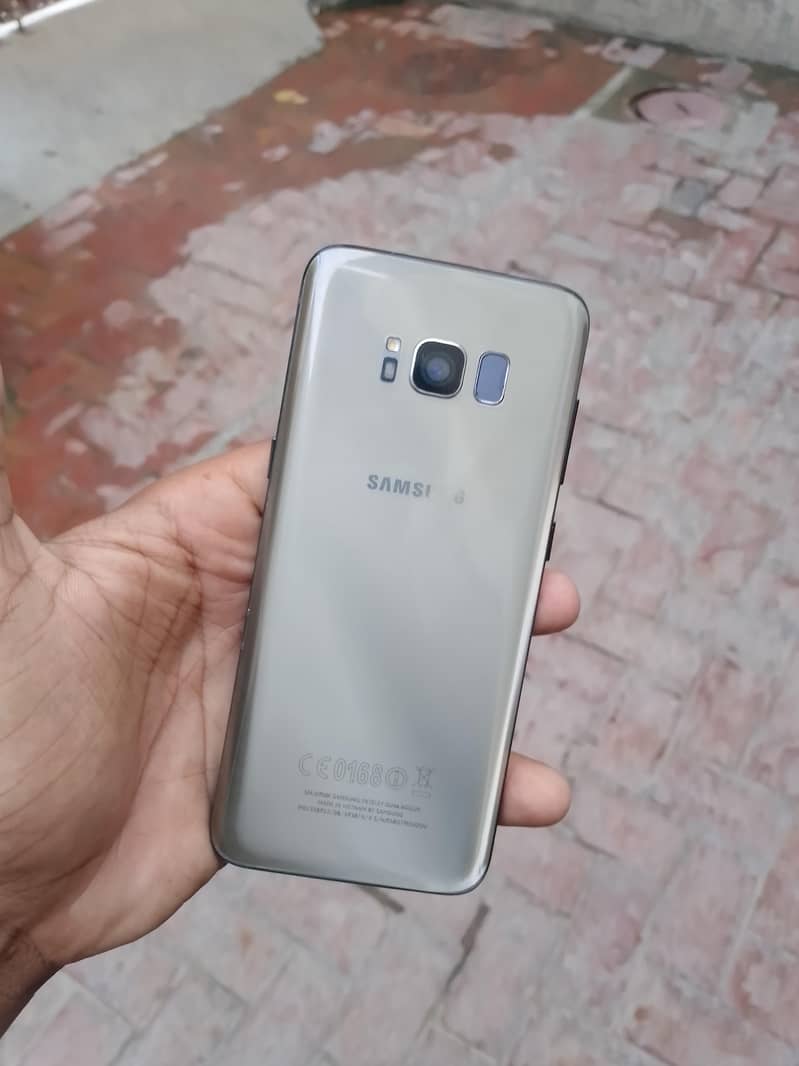 Samsung Mobile S8 1