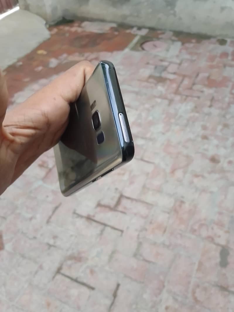 Samsung Mobile S8 4
