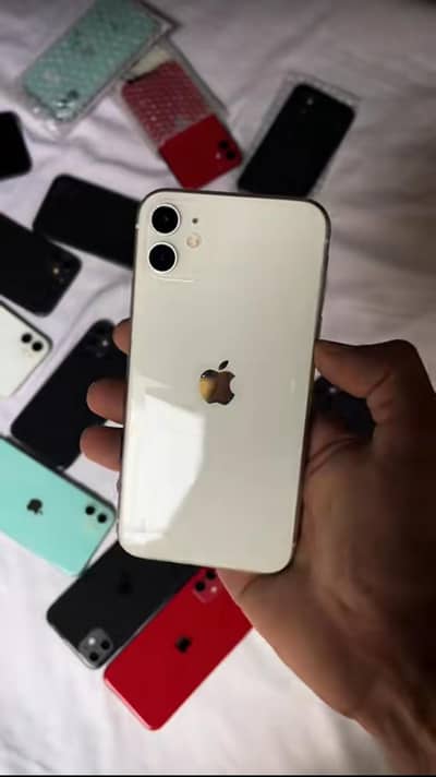 iphone11  128bg stock available