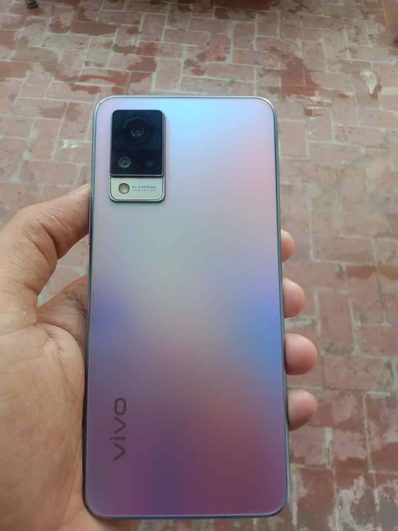 Vivo V21 4