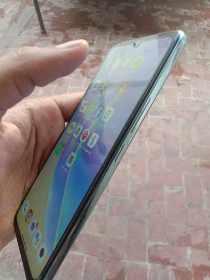 Vivo V21 7
