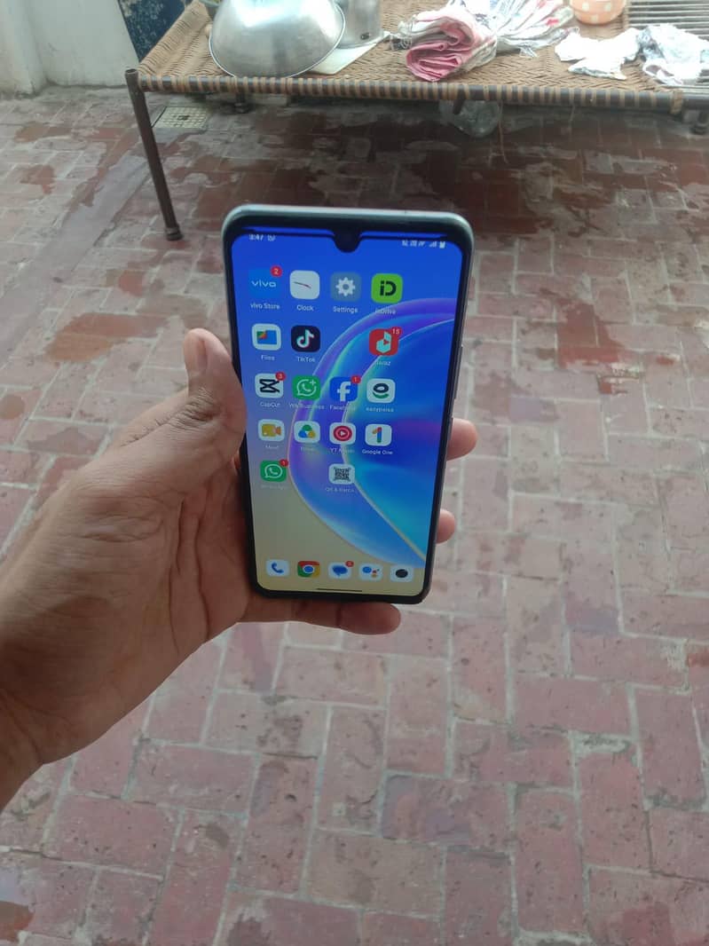 Vivo V21 8