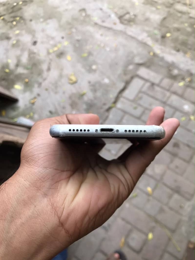Apple iPhone XR Jv non pta hn. 03196176045 4