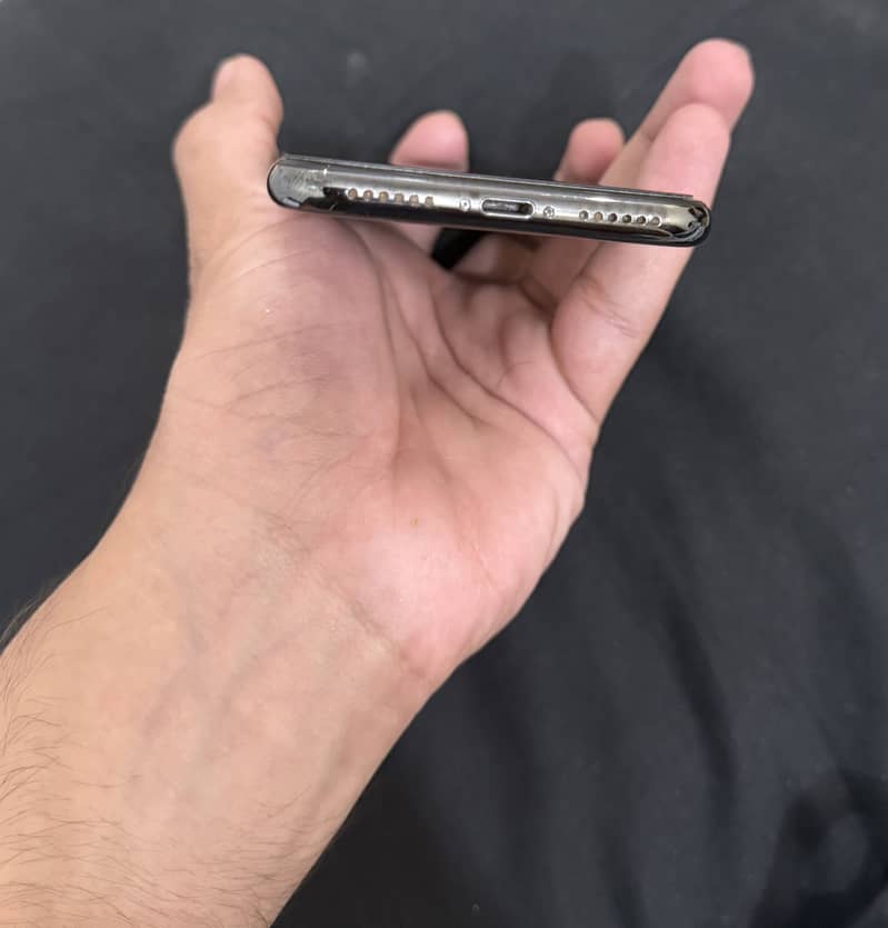 Apple iPhone X 6