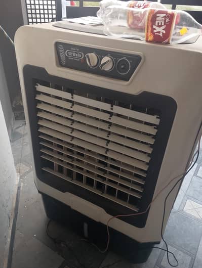 1 year Used Coolar Urgently Sale Condition 5/10